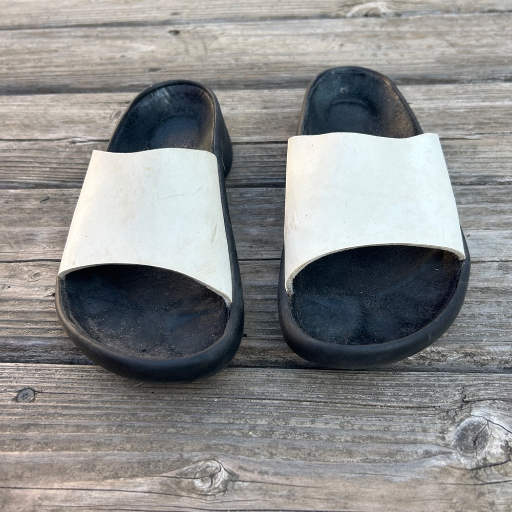 Tatami Women's Black and White Slide Sandals - Picture 2 of 3